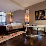 Hotel Zoo