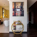 Hotel Zoo