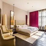 Zoo Hotel